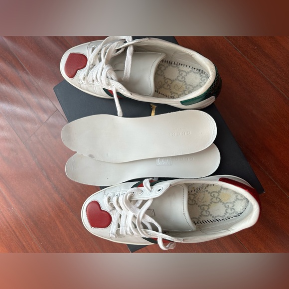 Authentic Gucci Heart Ace Trainers Shoes. Make an offer. All sales are final - Picture 5 of 14